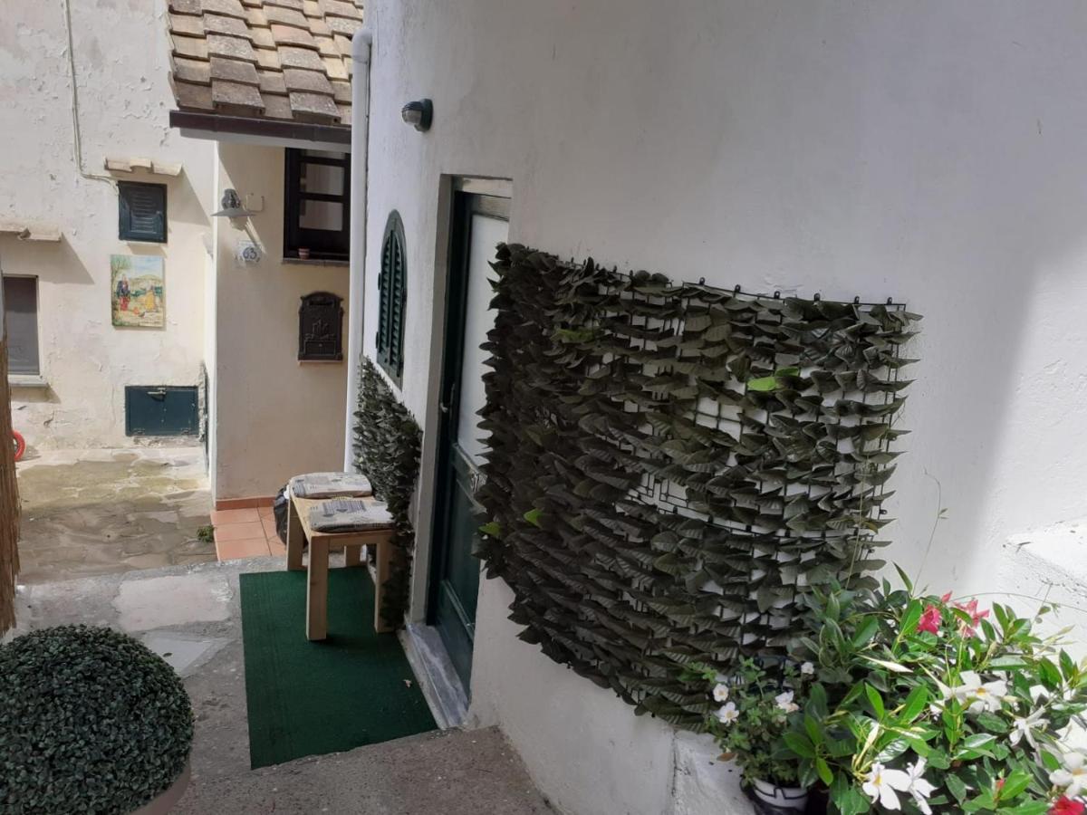 Villa Emidio House Termini Esterno foto