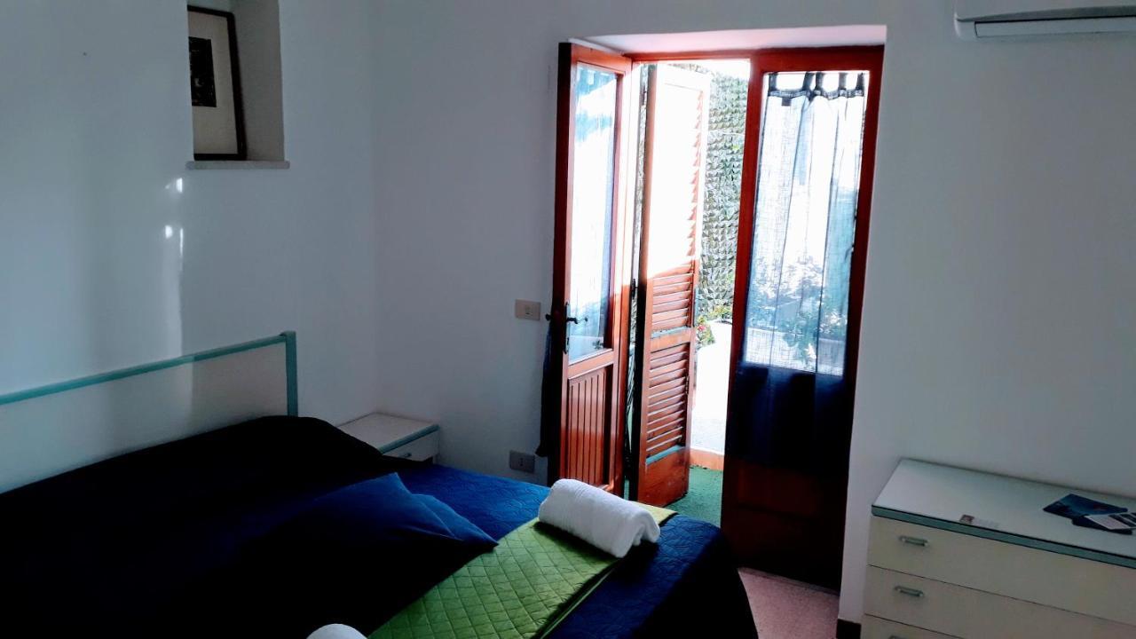 Villa Emidio House Termini Esterno foto