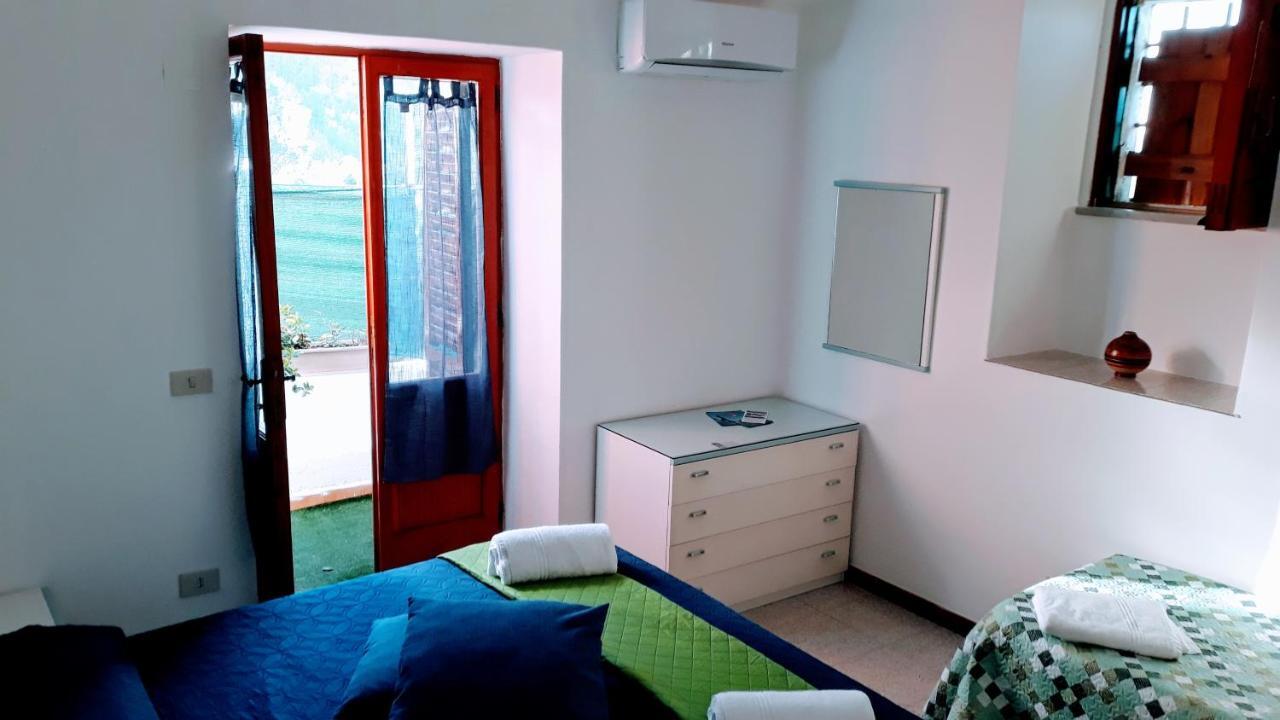 Villa Emidio House Termini Esterno foto