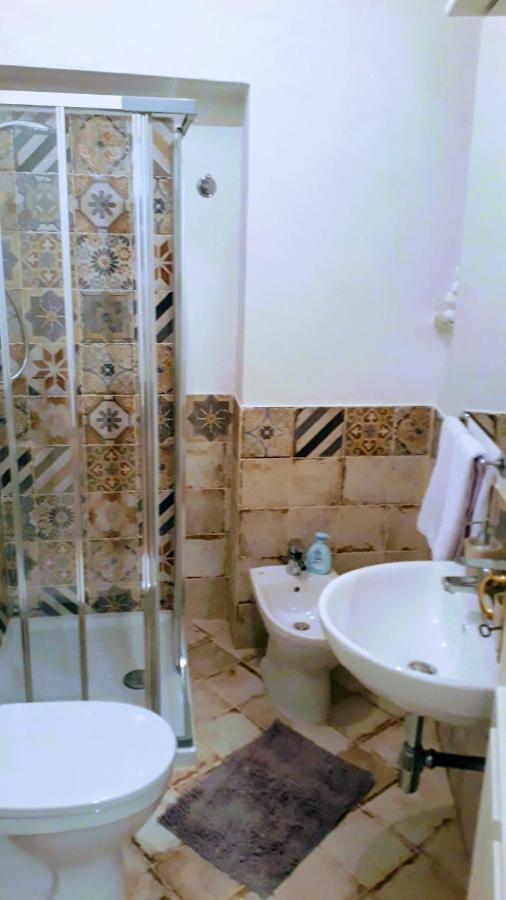 Villa Emidio House Termini Esterno foto